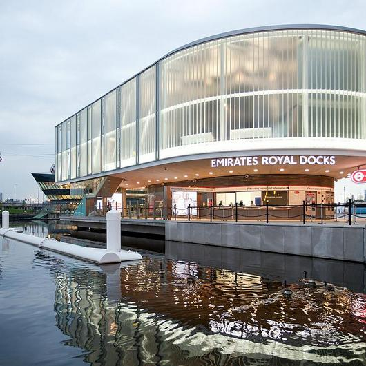 Profiled Glass at Emirates Cable Car Terminal / Lamberts