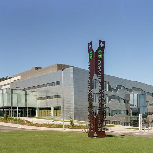Profiled Glass at Hospital Universitario de Cuenca / Lamberts