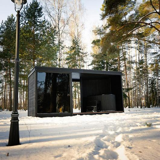 Outdoor Sauna & Ice Bath in Winter Forest / Celsium Wellness