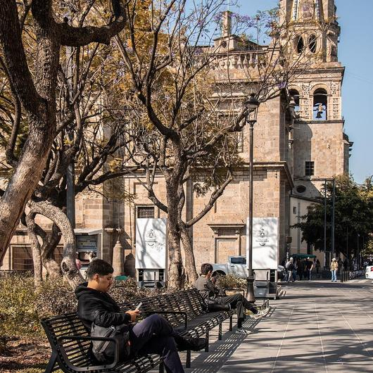¿Cómo diseñar mobiliario urbano sostenible? / BKT mobiliario urbano