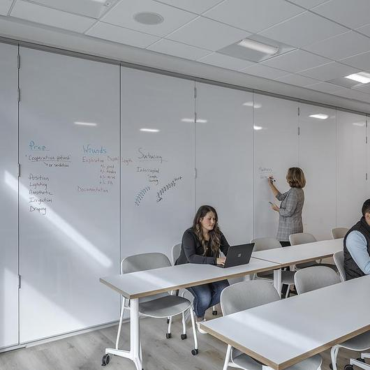 Automated Operable Wall - Acousti-Seal® Legacy® / Modernfold