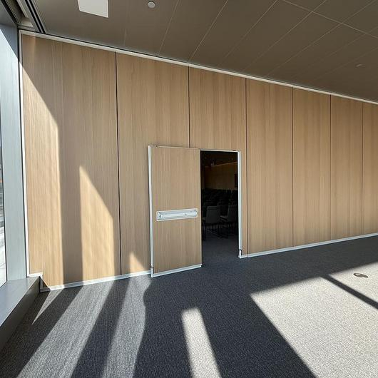 Automated Operable Wall - Acousti-Seal® Premier® / Modernfold