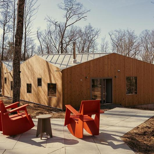 Luna Panel System Cladding at Ohayo Mountain House / Lunawood