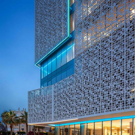 Stoneo Lattice Façade at Estepona Town Hall / ULMA Architectural Solutions