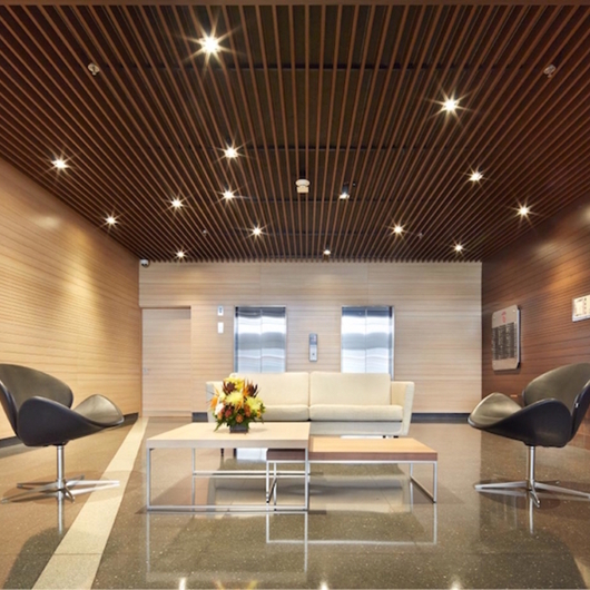 Galeria de Plafón Lineal Baffle - 5