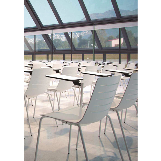 Galeria de Mobiliario Exterior en Resina - 11