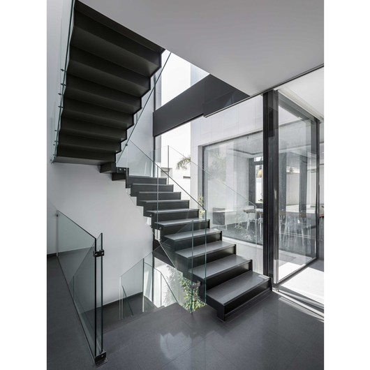 Nexo Porcelain Tile in a House in Santa Apolonia from Grespania