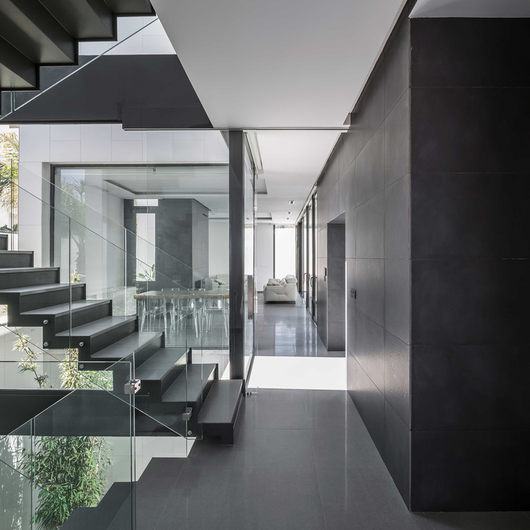 Nexo Porcelain Tile in a House in Santa Apolonia from Grespania