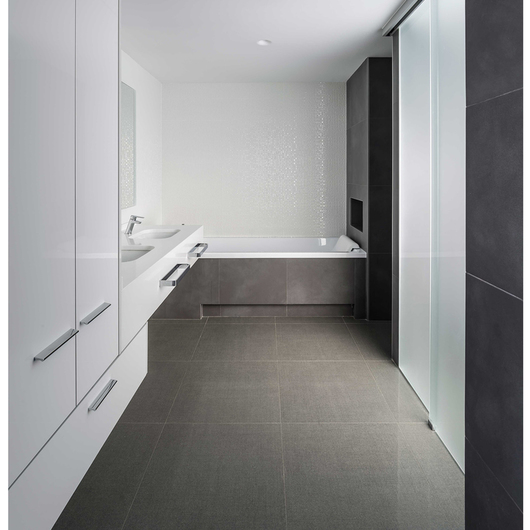 Nexo Porcelain Tile in a House in Santa Apolonia from Grespania